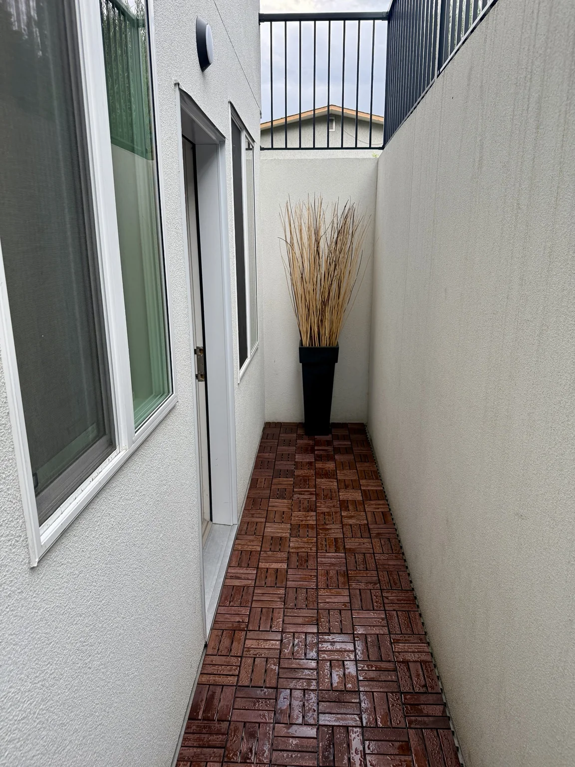 Entry walkway